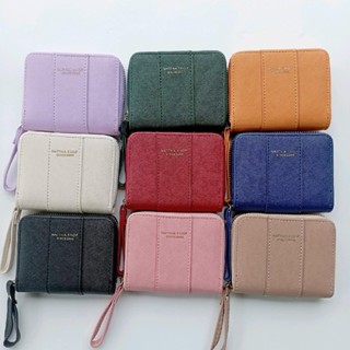 กระเป๋าสตางค์ใบสั้น Nattha แบบซิปรอบ หนังซาฟิโน่ รุ่น SSY101…