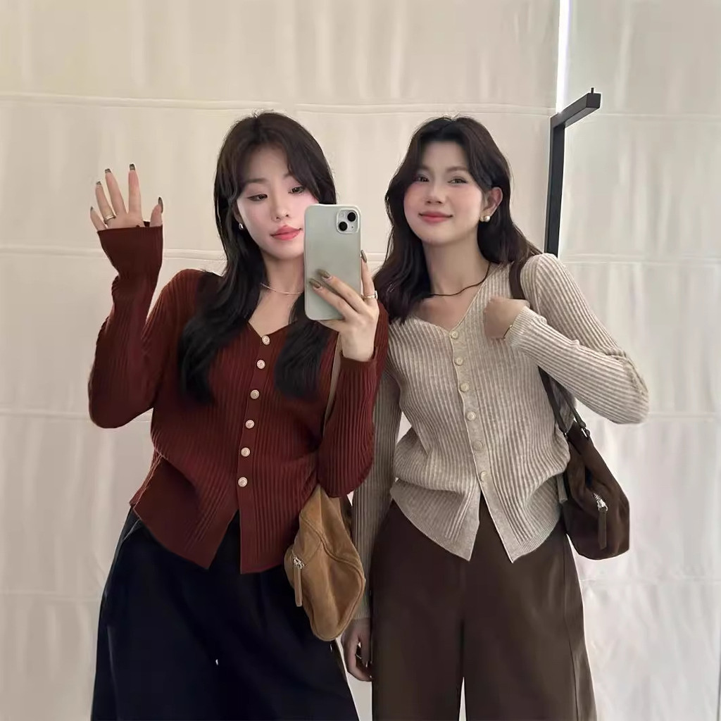 คอวีหลุมแถบแขนยาวถักคาร์ดิแกนผู้หญิงสไตล์ใหม่นุ่มข้าวเหนียวปุ่มหลวม