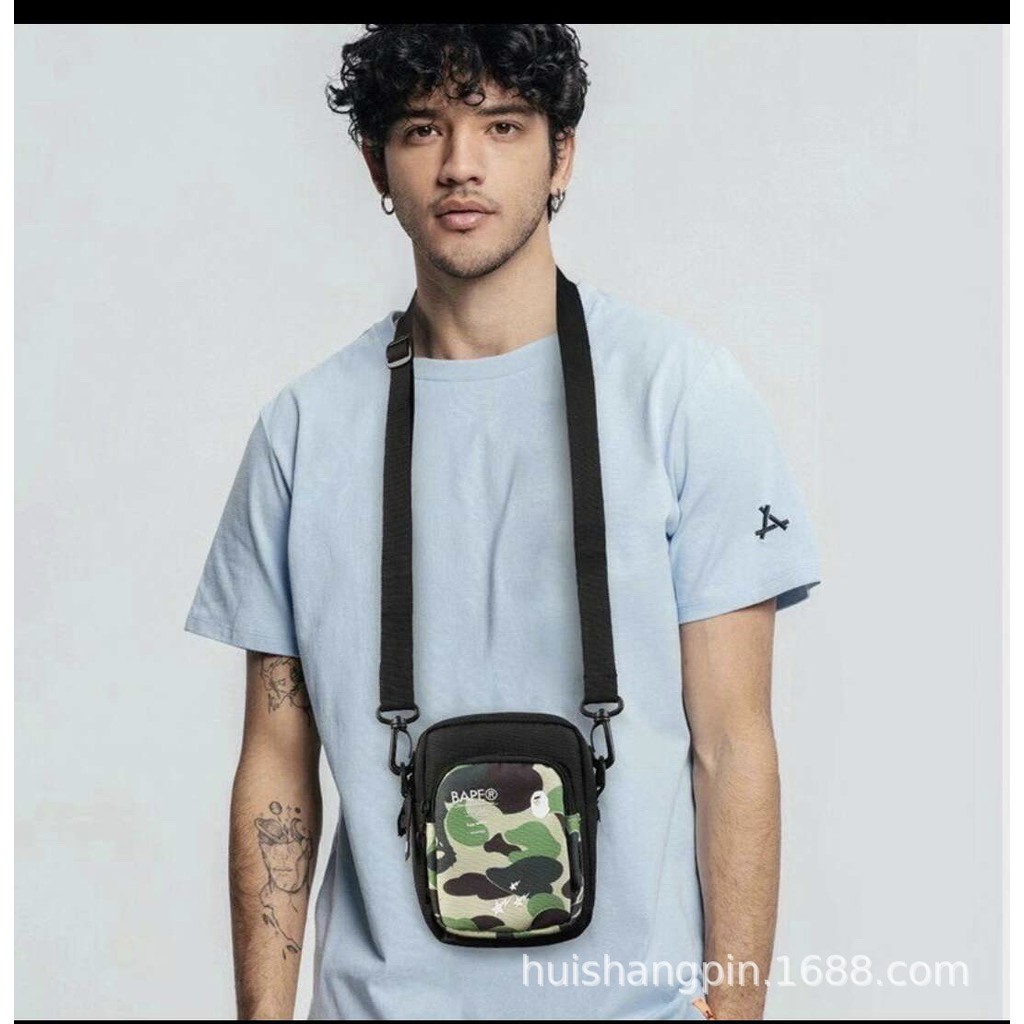 Bape Messenger Bag กระเป๋าสะพายไหล่กระเป๋าซิปลายพรางกระเป๋าโทรศัพท์มือถือหลายกระเป๋า