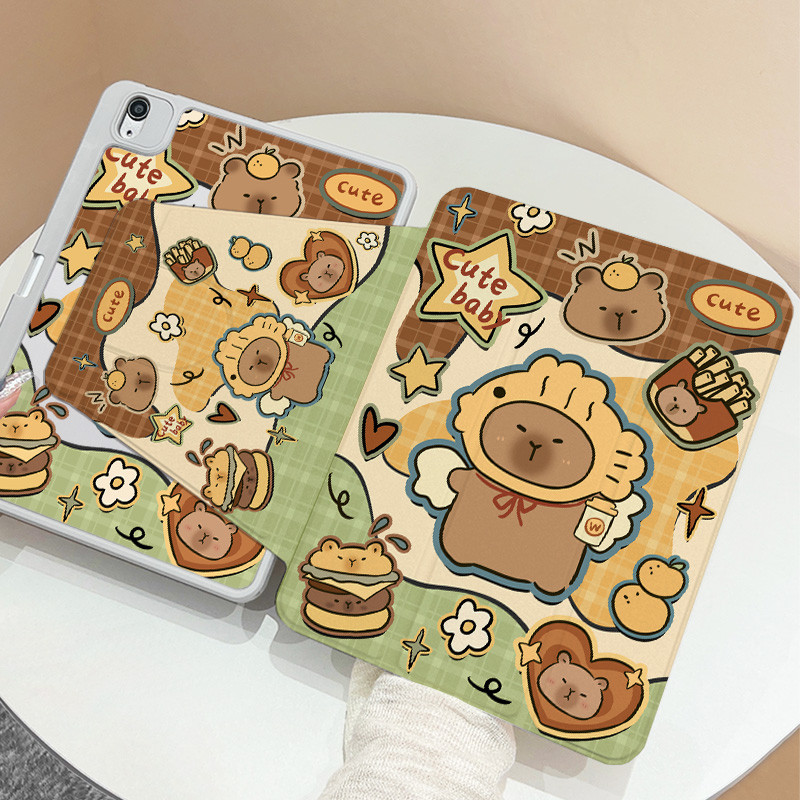 360 ° เคส iPad หมุนได้พร้อมช่องใส่ปากกา ขนมปังปลาผ้าไหม Capybara อะคริลิค Backboard Pro11 Gen10 Gen9 Gen8 Gen7 10.2 นิ้ว Gen6 Gen5 Air6 Air5 Air4 Air3 Air2 ฝาครอบ iPad หมุนได้