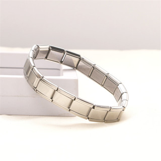 การออกแบบแฟชั่นที่เรียบง่ายความรู้สึก แบบแยกส่วน ประกบกัน สร…