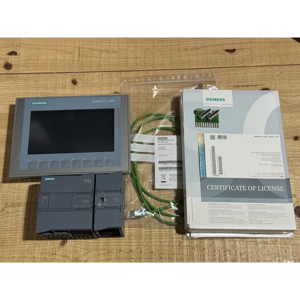 [มือสอง] ชุดทดลอง SIEMENS PLC S7-1200 + HMI KTP 700 + STEP 7 BASIC V16