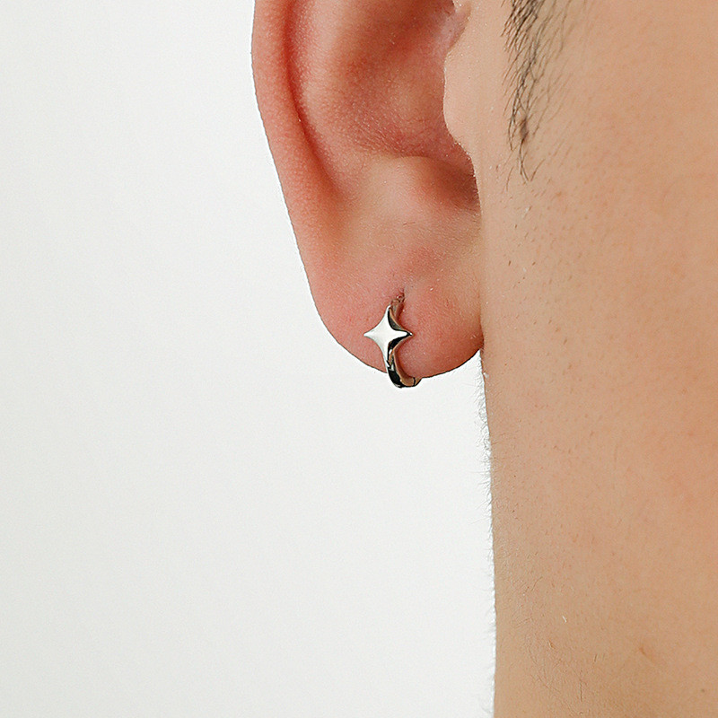 925 Silver Pin ต่างหูชายคู่หญิงเดี่ยวนักเรียนเรขาคณิตไม่สม่ําเสมอแนวโน้ม Simple Street Asterism