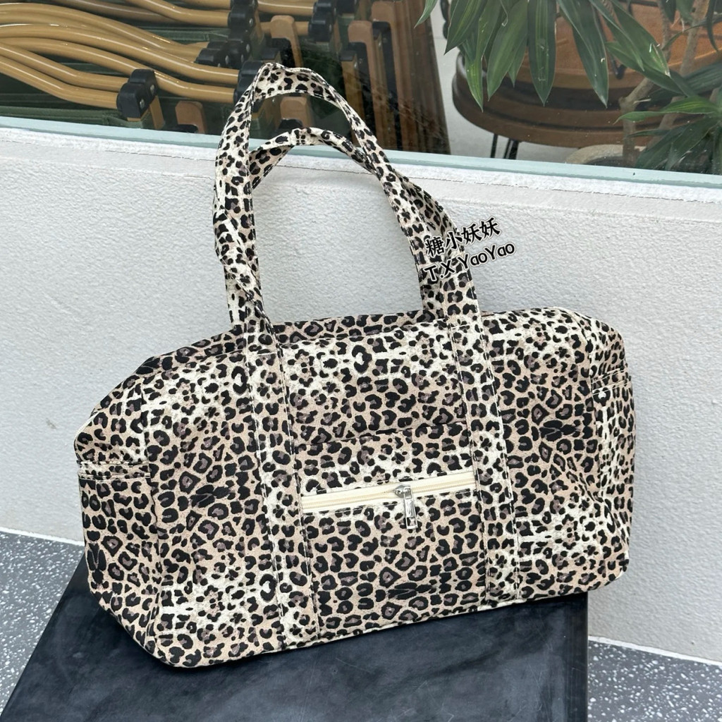 เสือดาวพิมพ์ kitty Cat กระเป๋าสะพาย Tote Bag กระเป๋าผ้าใบ Niche กระเป๋ายุคกลางกระเป๋าหญิงขนาดใหญ่ความจุ Retro Hot Girl Harajuku