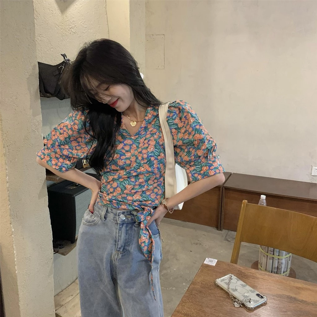 เสื้อครอปเชิ้ตแขนสั้นลายดอกไม้ คอวี 99057 thumbnail 8