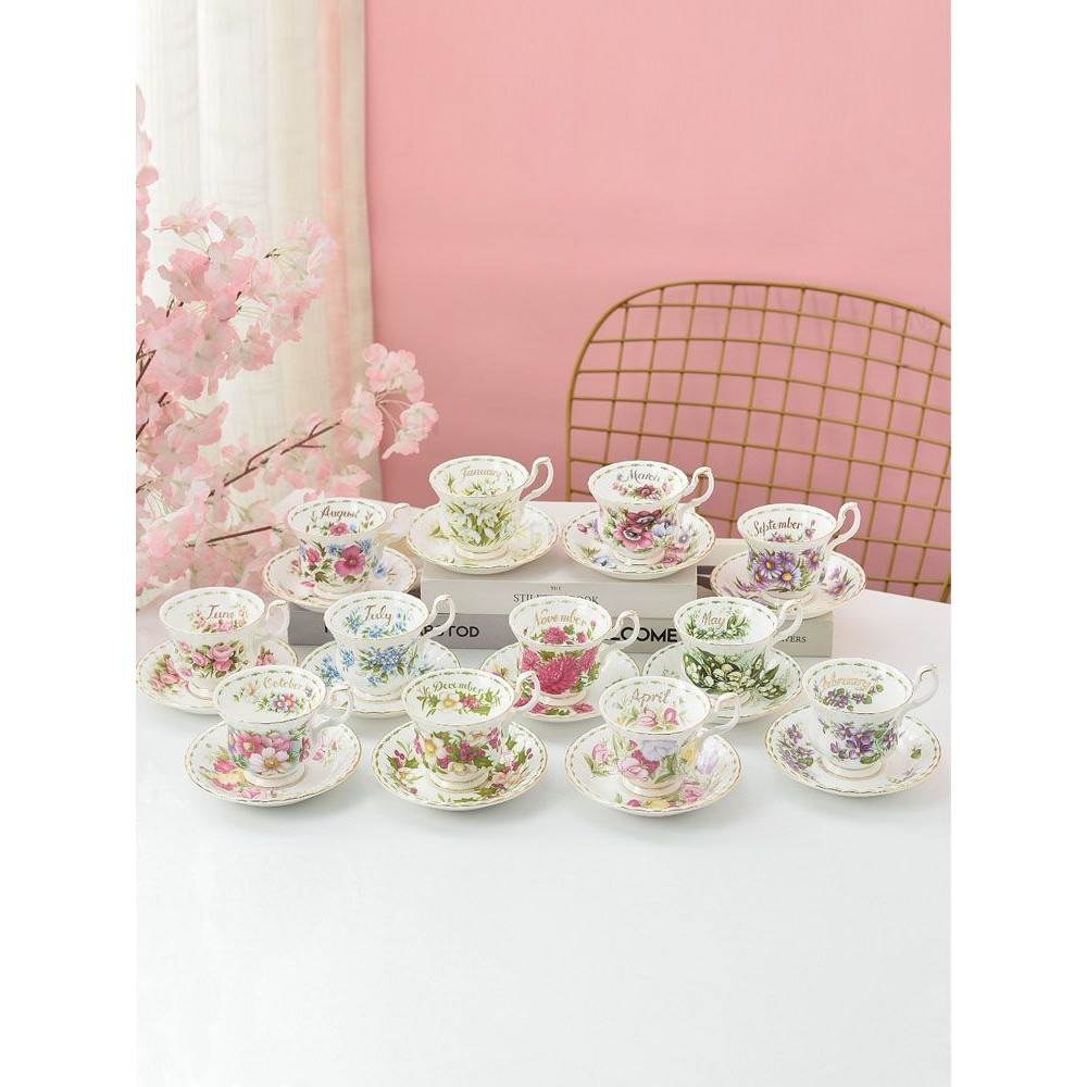 [อัตราการซื้อซ้ํา 69%] British Royal Albert Royal Albert Month Flower Coffee Cup Bone China กล่องของ