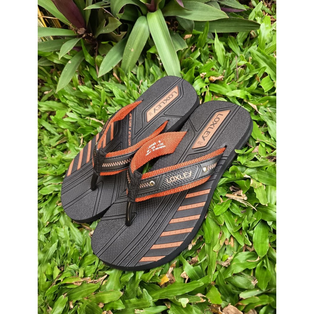 Mens Flip Flops Mens Rubber Flip Flops รองเท้าแตะยางผู้ชายรองเท้าแตะผู้ชายเท่ๆ รองเท้าแตะผู้ชายล่าสุ