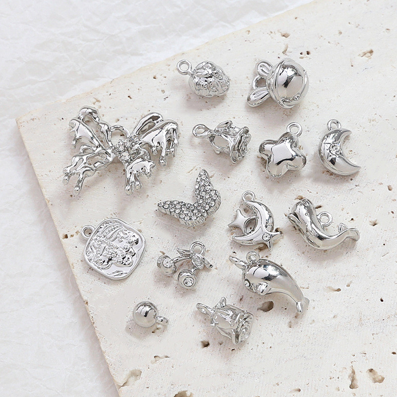 โลหะผสมปลาโลมาผีเสื้อหวานเย็นสไตล์จี้ ทําเอง เครื่องประดับทําด้วยมือสร้อยข้อมือสร้อยคอต่างหูจี้อุปกรณ์เสริมวัสดุ