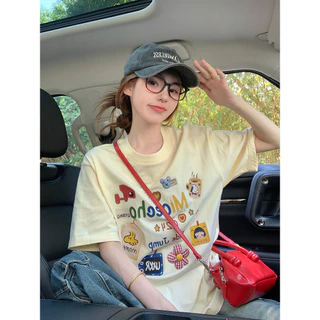 (จัดส่งตลอด 24 ชั่วโมง）Angle Official เสื้อยืดคอกลม แขนสั้น พิมพ์ลาย สีเหลืองนม ทรงหลวม แฟชั่นฤดูใบไม้ผลิ สําหรับผู้หญิง