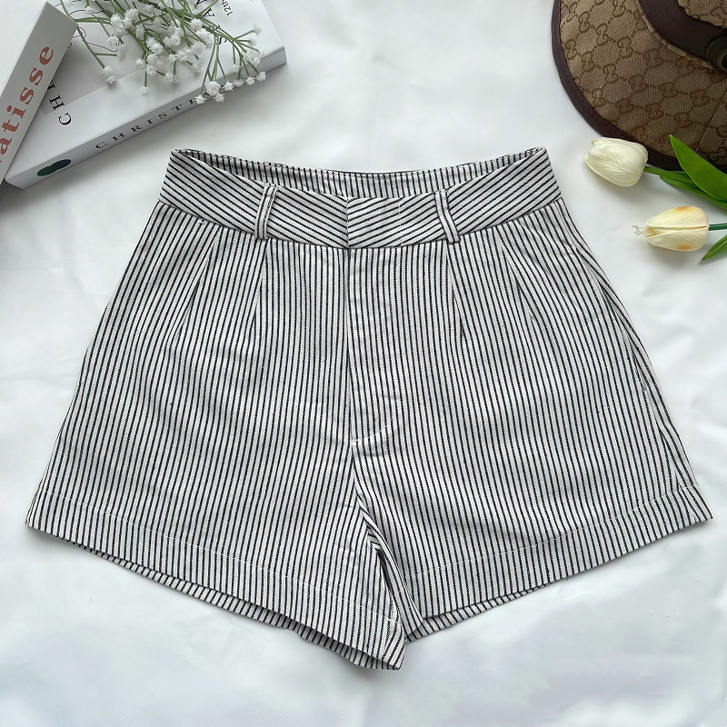 Suysuy พร้อมส่ง กางเกง ขาสั้น ลายทาง ทรงบาบี้ ผ้าคัตตอน นิ่มๆ ใส่สบาย ทรงสวย ตะขอหน้า สไตล์เกาหลี