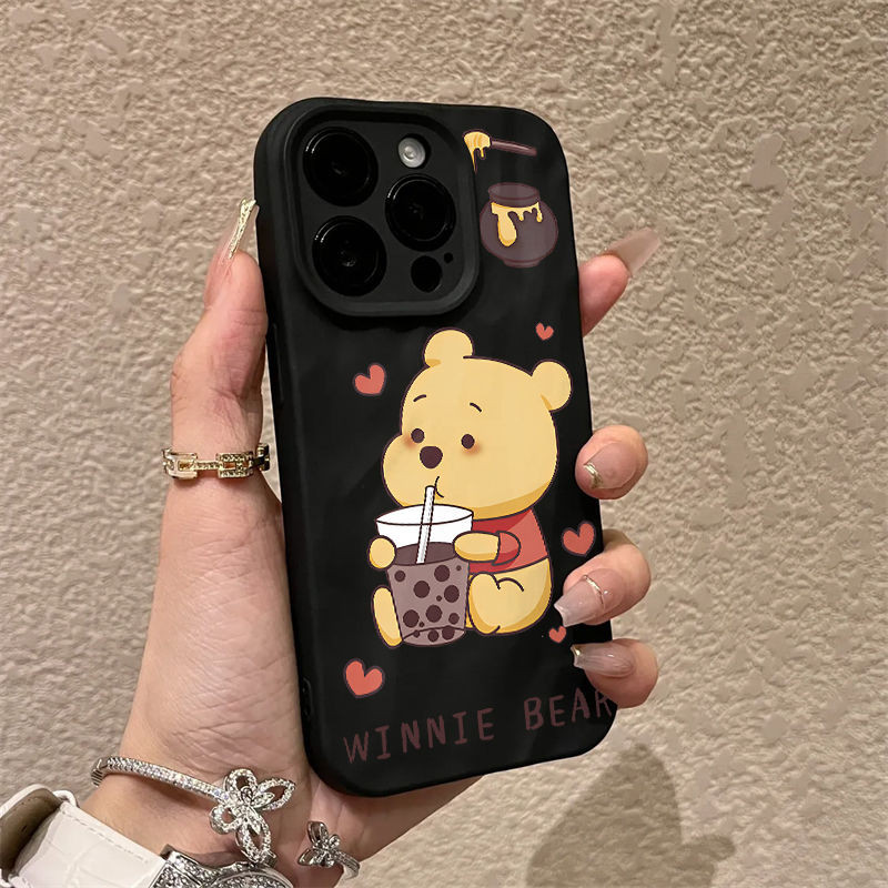 เคสไอโฟน16 15 14 13 12 11 Pro Max Case น่ารัก Milk Tea Winnie the Pooh ซิลิโคน Compatible เคส iPhone 16PM,16Plus,X/XS, XR,7+,8Plus