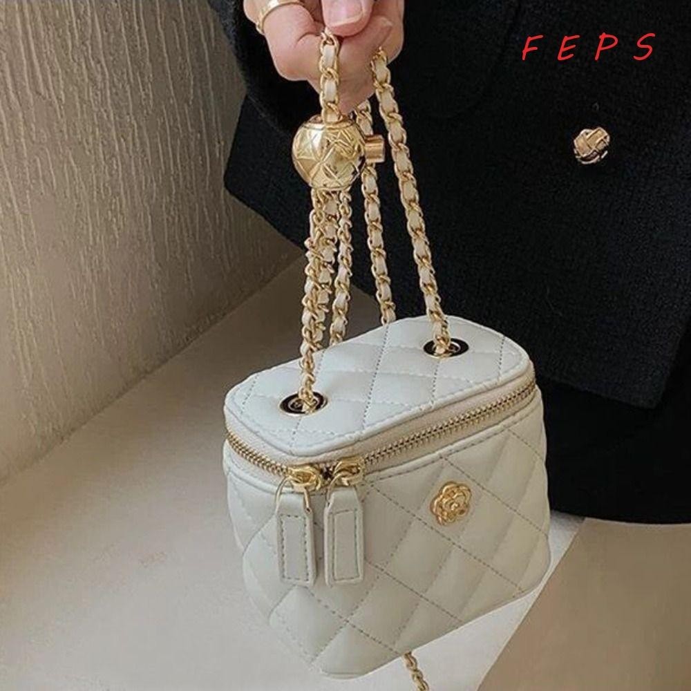 Feps กระเป๋าสะพายใบเล็ก สายโซ่ Rhombus Crossbody Bag, Camellia Messenger Bag
