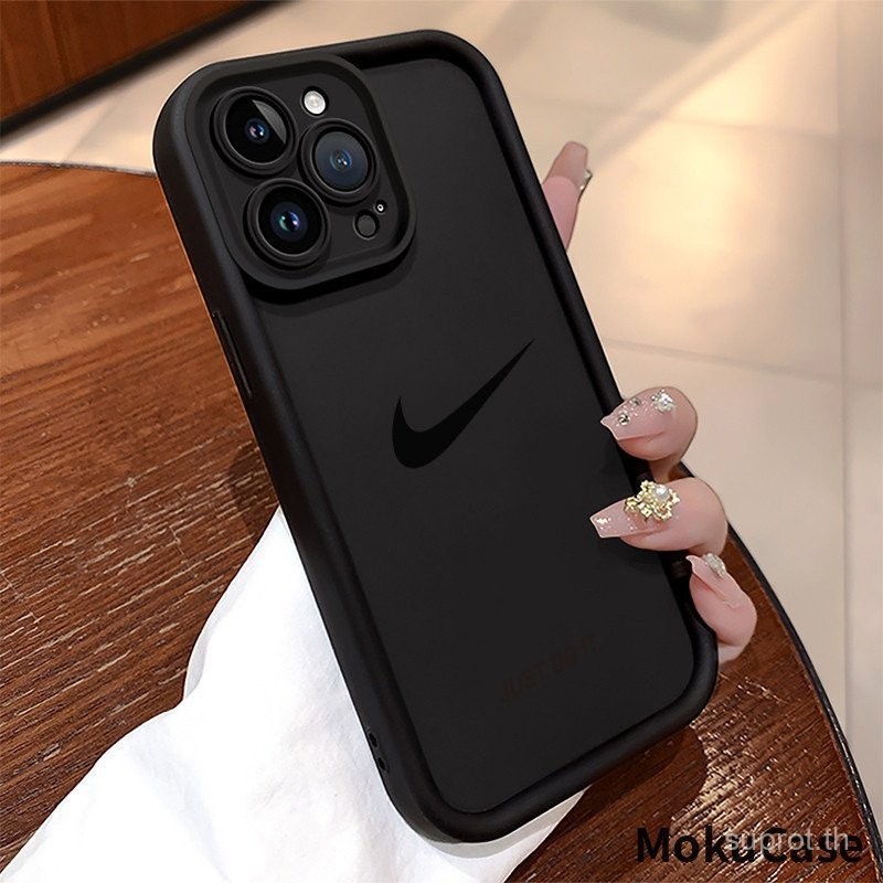 แฟชั่นสีดําภาษาอังกฤษ Barb iPhone เคสโทรศัพท์เหมาะสําหรับ iPhone 15promax 14promax 15 14 13 12 11 pro max xr xsmax 8plus 13pro 14pro กันกระแทกกรณี TPU QXWO