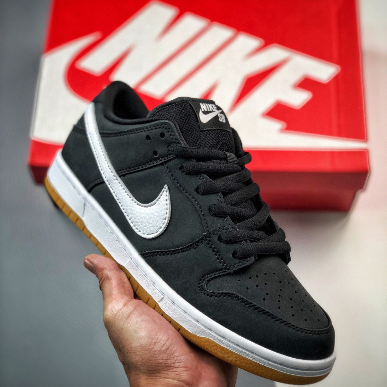 ISO "Black GUM" LOW PRO CLASSIC รองเท้าวิ่งสีดำสีขาว