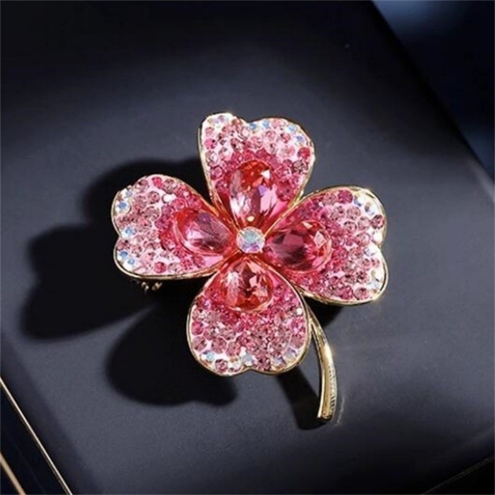 แฟชั่น Rhinestone Four Leaf Clover เข็มกลัดประณีตคริสตัลเสื้อผ้า Pins สําหรับผู้หญิงสาวเครื่องประดับงานแต่งงานชุดตกแต่ง - รูปที่ 7