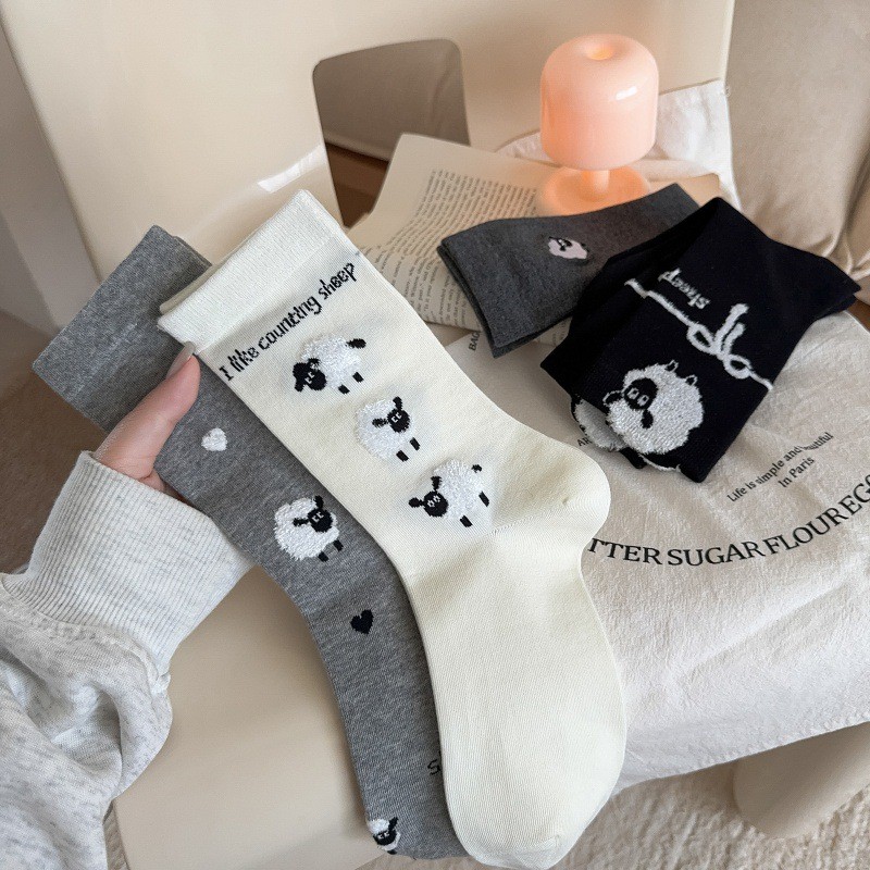 Ins Design น่ารักการ์ตูนแกะน้อย Kawaii กลางถุงเท้าหลอดสาวฤดูใบไม้ร่วง Preppy สไตล์ถุงเท้าหวาน