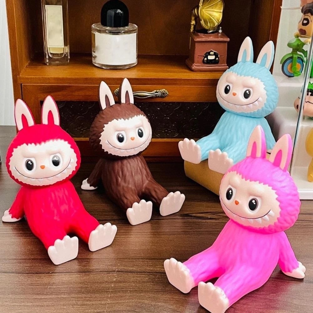 พร้อมส่งในไทย ที่วางโทรศัพท์ LANFY Labubu, ท่านั่งตกแต่งโต๊ะ Labubu ขาตั้งโทรศัพท์มือถือ