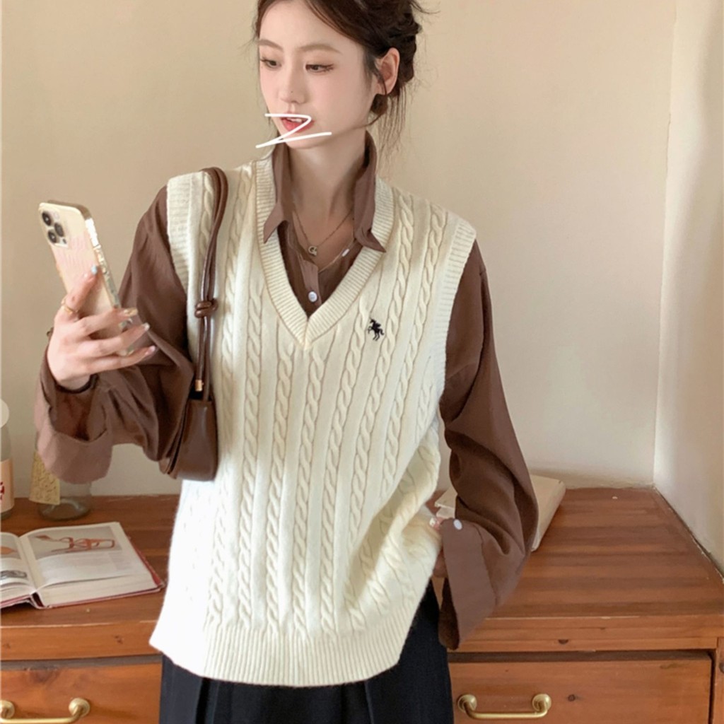 เสื้อกั๊กถักปักลายคอวีสีเทาสำหรับผู้หญิงสำหรับฤดูใบไม้ผลิและฤดูใบไม้ร่วงเสื้อกล้ามเสื้อสเวตเตอร์ลายบิดทรงหลวมแมทช์ลุคง่ายสำหรับคนตัวเล็ก