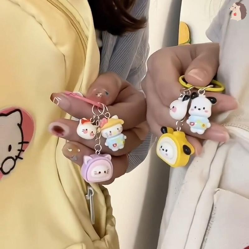 [IN] Kawaii Anime Pochacco Cinnamoroll Kuromi Melody Purin Kt พวงกุญแจแมวการ์ตูนกระเป๋าเป้สะพายหลังจี้ Creative พวงกุญแจของขวัญวันเกิด TH