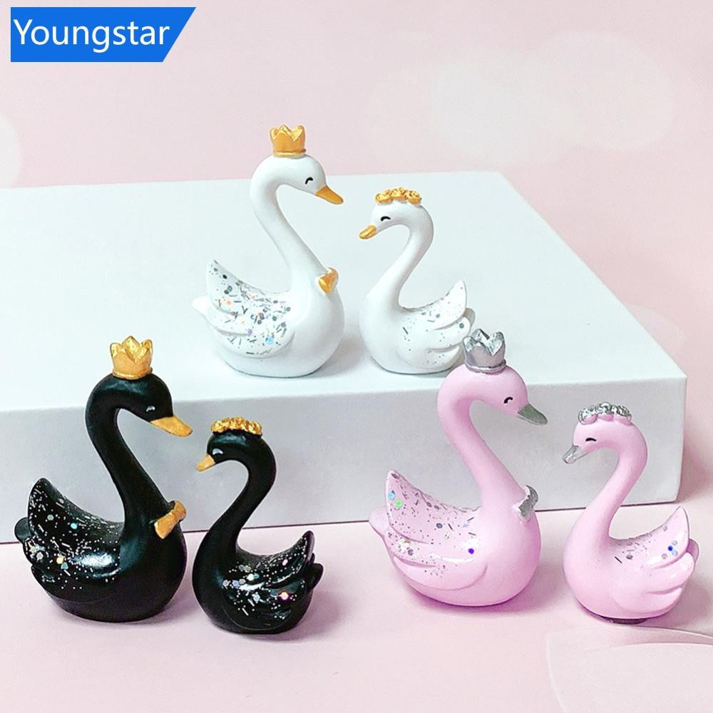 FYY 2 ชิ้น/เซ็ตแดชบอร์ดรถเครื่องประดับ Swan Romance ของขวัญสําหรับผู้หญิงคอนโซลกลางรถตกแต่งอุปกรณ์ตกแต่งภายในรถยนต์