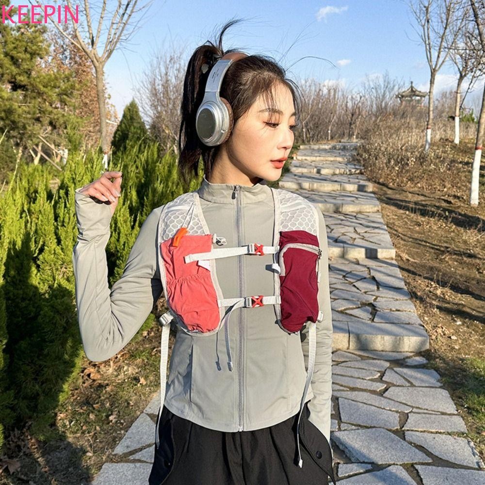 KEEPIN Hydration Running Vest, น้ําหนักเบา Breathable Hydration Pack, Adventure Pack การออกแบบสะท้อน