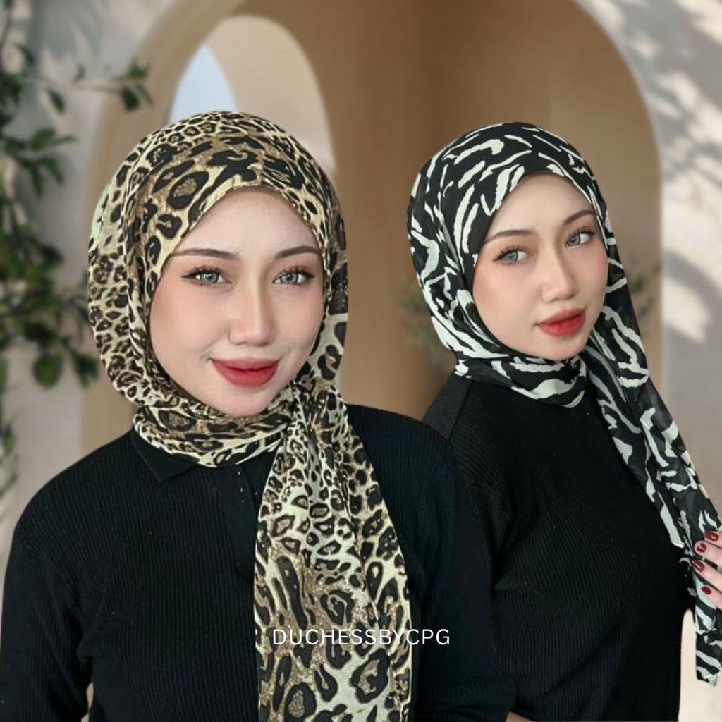 BIG SIZE-Carried Land Print Hood1e TM ดีไซน์นี้เป็นสิทธิ์ของ Duchess Luxury Group Sdn Bhd TM