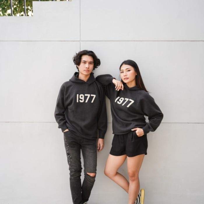 🍏 【เตรียมจัดส่ง】 Fear Of God Essentials เสื้อฮู้ดถักปี 1977 แบบดั้งเดิม นุ่มและสบาย M-3XL