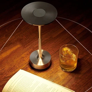 【การจัดส่งไทย】Table Lamp โคมไฟตั้งโต๊ะ LED สามสี แบบไร้สาย เซนเซอร์สัมผัส ชาร์จไฟได้ สําหรับร้านอาหาร โรงแรม บาร์ ห้องนอ