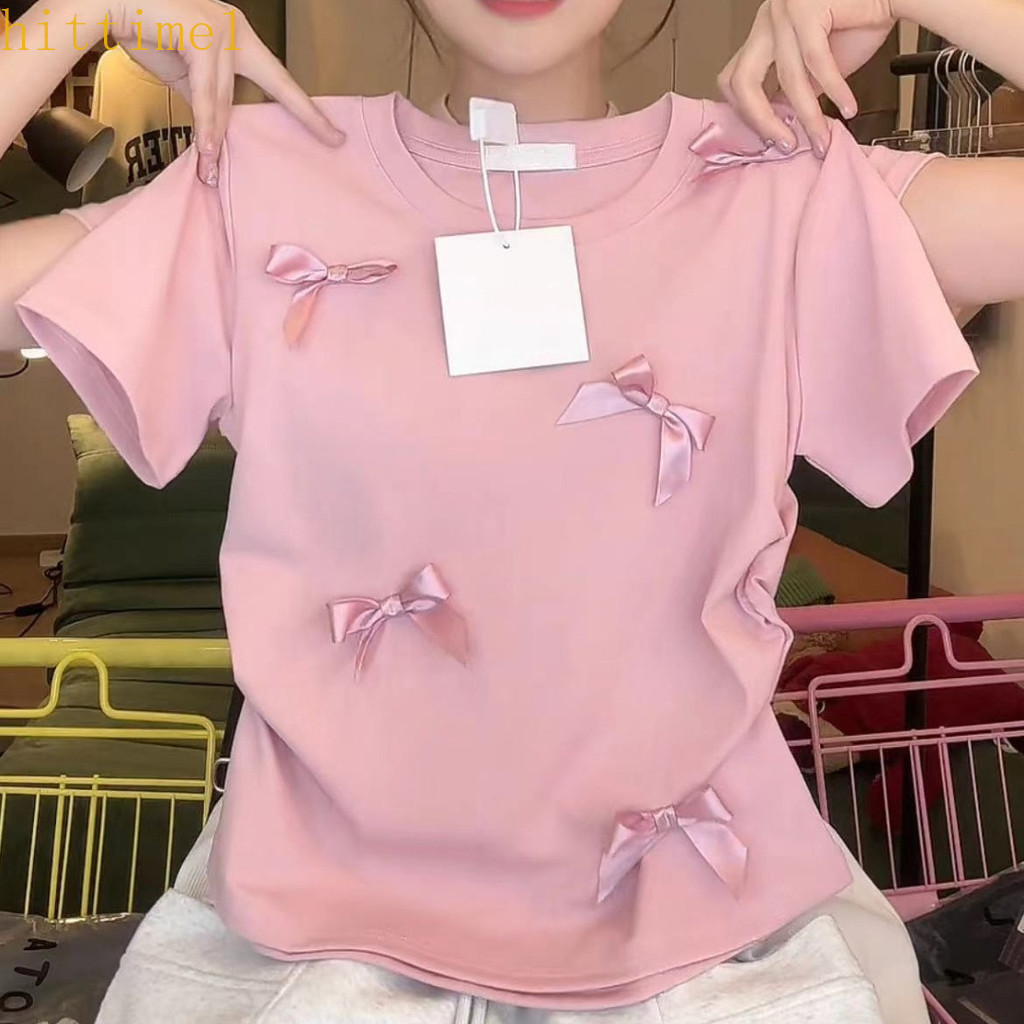 Hittime เสื้อยืดแขนสั้นดีไซน์โบว์น่ารักสีชมพูทรงเข้ารูปด้านบน HTTH