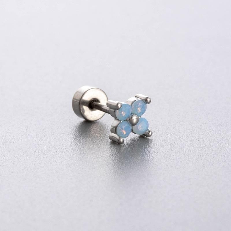 Jinjoo จิวต่างหูดอกไม้ รุ่น Four Leaf Flower Studs รหัส JJ55