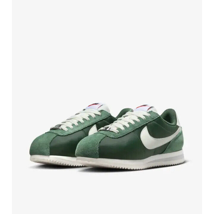 รองเท้าผ้าใบ Nike Mens Cortez Fir Shoes ใหม่ - สีเขียวเข้ม (DZ2795-300)