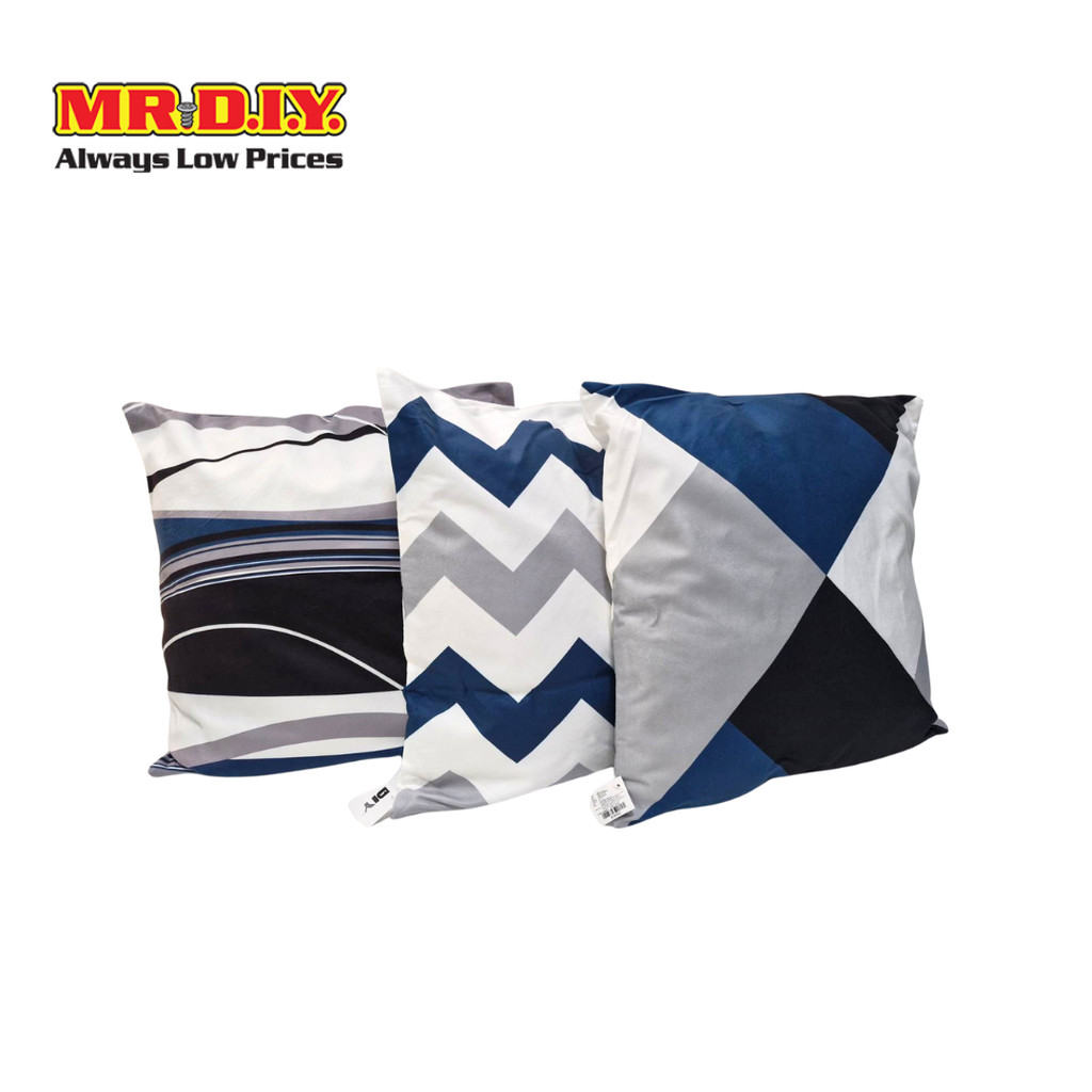 มิสเตอร์.ดี.ไอ.วาย หมอนอิงใยสังเคราะห์ ลายสามเหลี่ยม ขนาด 16x16 นิ้ว คละลาย