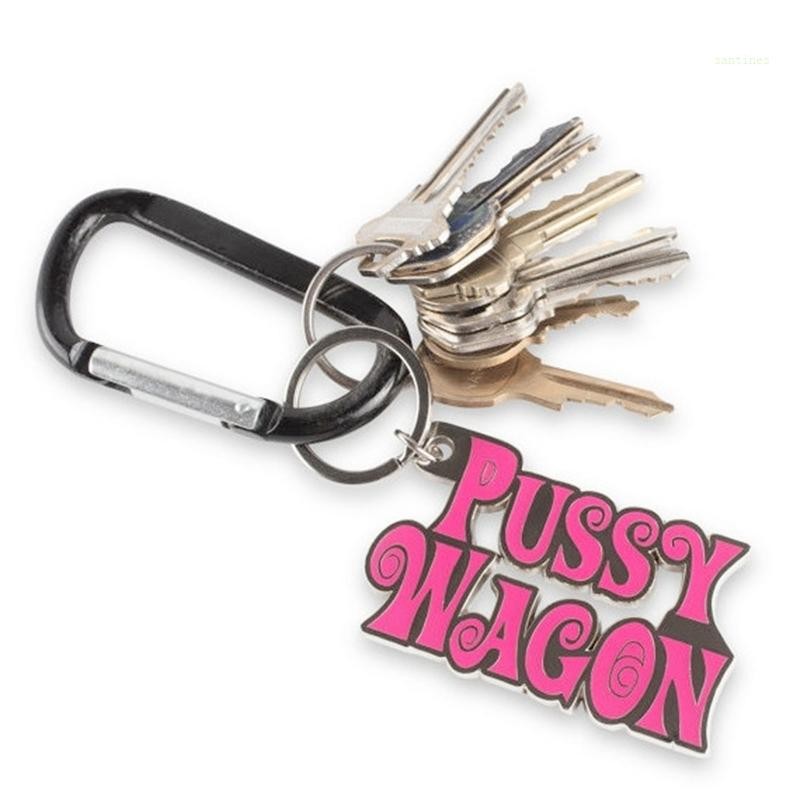 San* Kill Bill Series Pussy Wagon พวงกุญแจแนวโน้มหญิงตัวอักษรสีชมพูโลหะสําหรับ Key Chain กระเป๋าจี้เครื่องประดับอินเทรนด์ Jewe