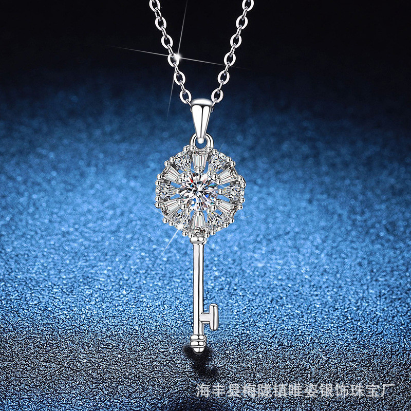 AIDA CHOSEN Key - รูป Moissanite Pendant Silver 925 สร้อยคอ