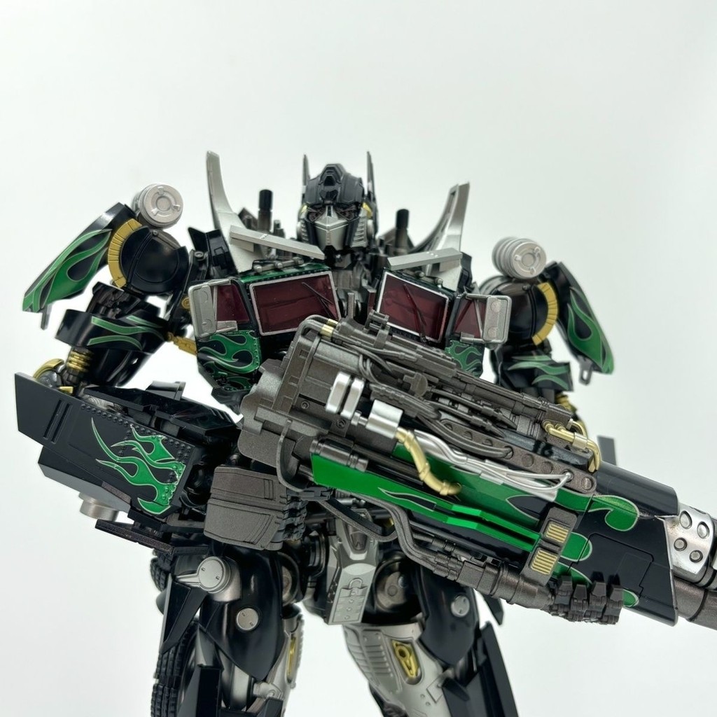 [สินค้าคงคลัง] [Limited Edition] Dark Pillar Night Tour การจับคู่สี MC003B ถึง 2 Optimus Prime DLX S