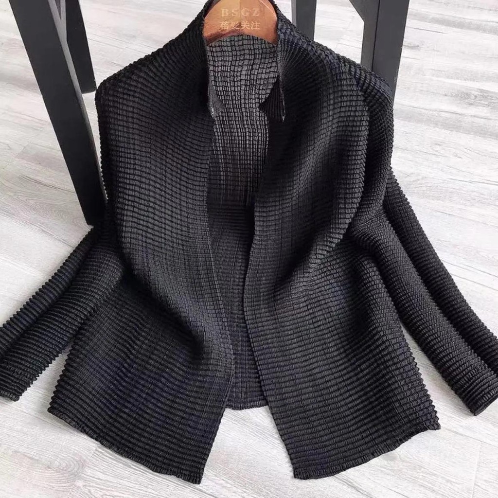 เสื้อผ้าผู้หญิง 2027 Wave Issey Miyake จีบเสื้อแขนยาวไม่มีกระดุมเสื้อสเวตเตอร์ถักจีบหรูหรา Cool