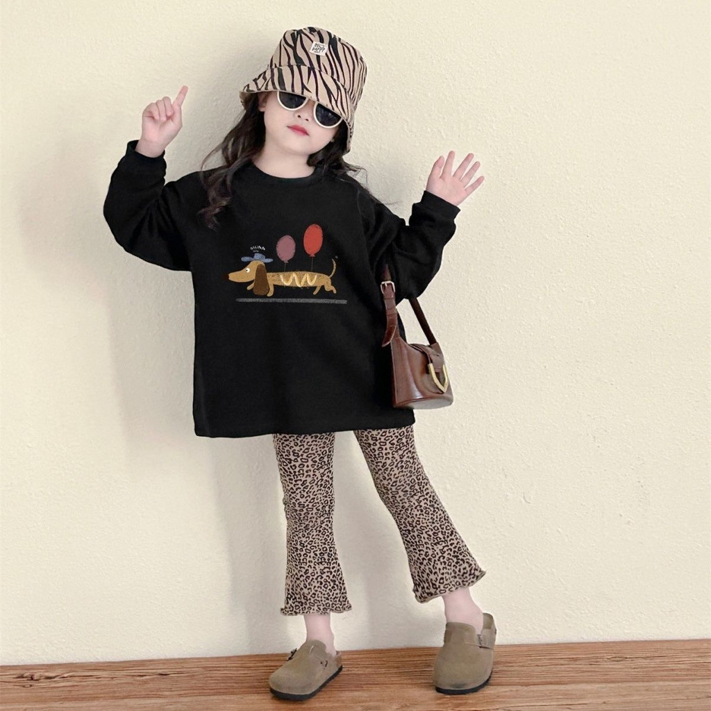 สาวสูทฤดูใบไม้ร่วงรูปแบบใหม่ทารกกลางความยาวเสื้อยืดเสื้อกันหนาวชุดเด็กเสือดาวพิมพ์กางเกงบานชุดสองชิ้น