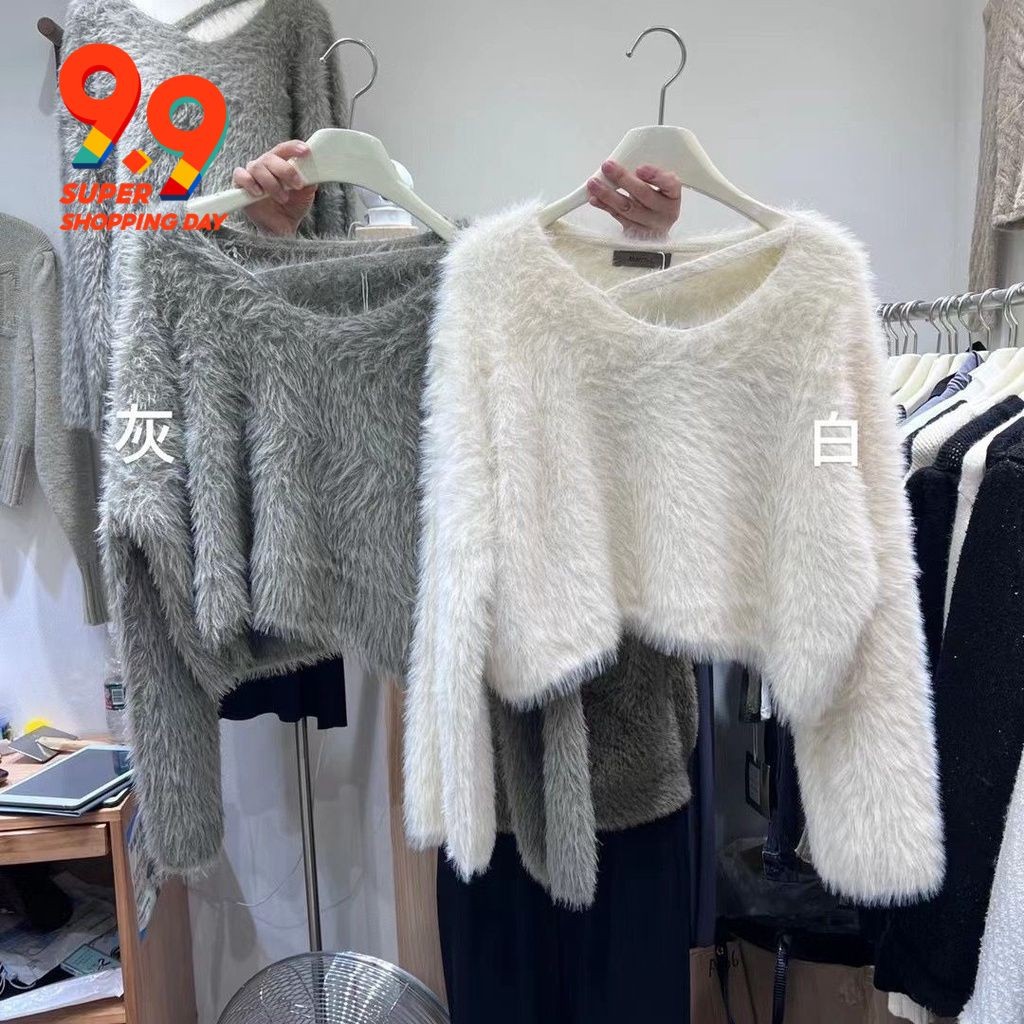 สาวเสื้อกันหนาวตัวสั้นชาวเกาหลี ฤดูหนาวปี 2023 หนาวเหน็บ หนาวๆ ขนปุยสีขาว