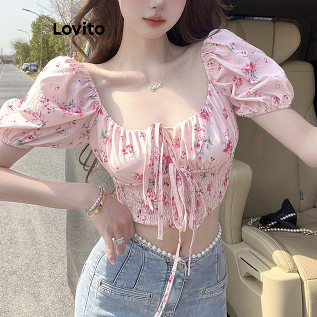 Lovito เสื้อเบลาส์ลายดอกไม้ ลายเดซี่แบบสบาย ๆ สำหรับผู้หญิง LNE77181