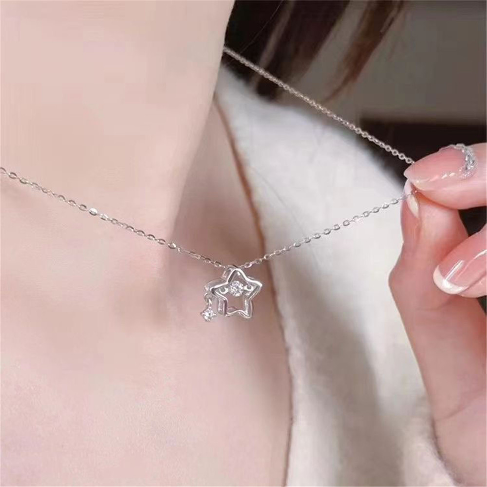 Jumping Lucky Star สร้อยคอหรูหรา Niche Design Sense Clavicle Chain สร้อยคอแฟชั่นอเนกประสงค์ที่เรียบง่าย