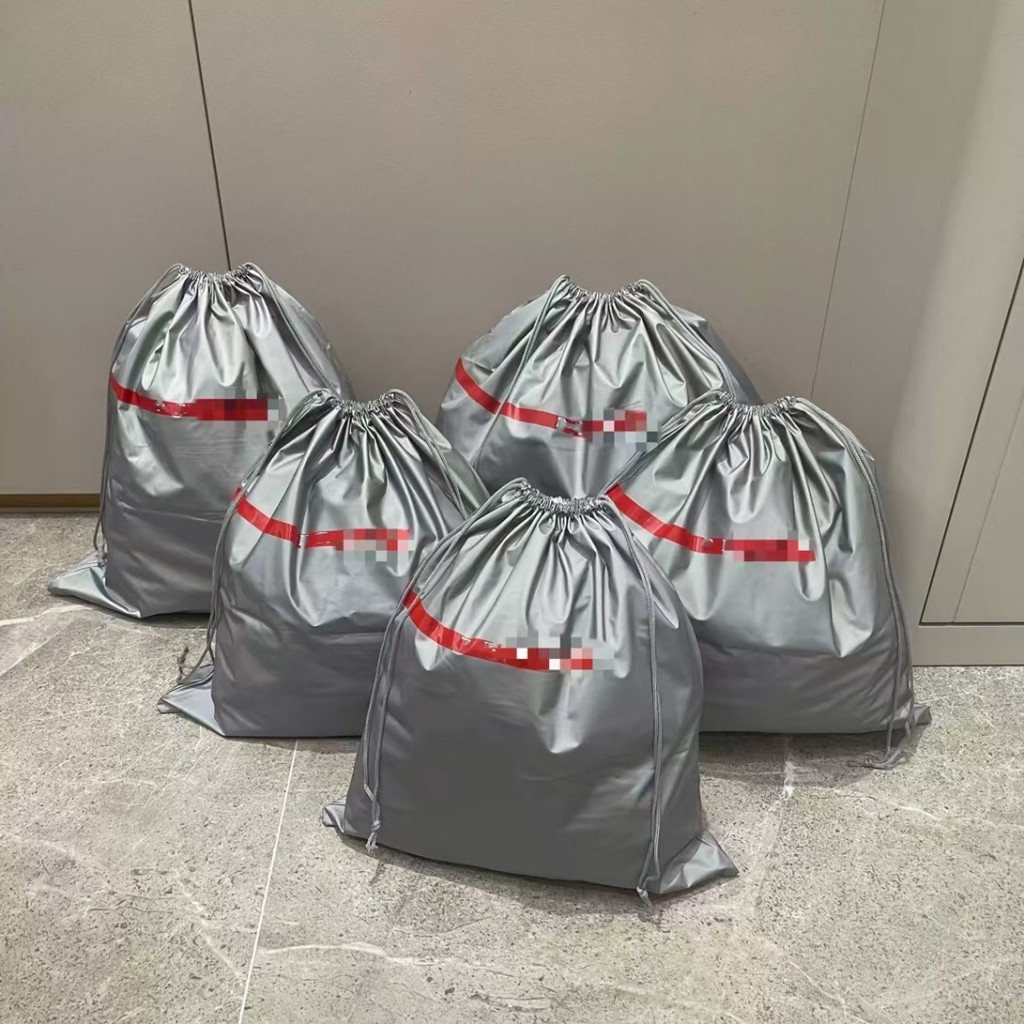5 ชิ้น/เซ็ต Ps Silver PVC กันน้ําขนาดใหญ่ความจุ Drawstring Bag Travel Finishing กระเป๋าเก็บรองเท้ากระเป๋า