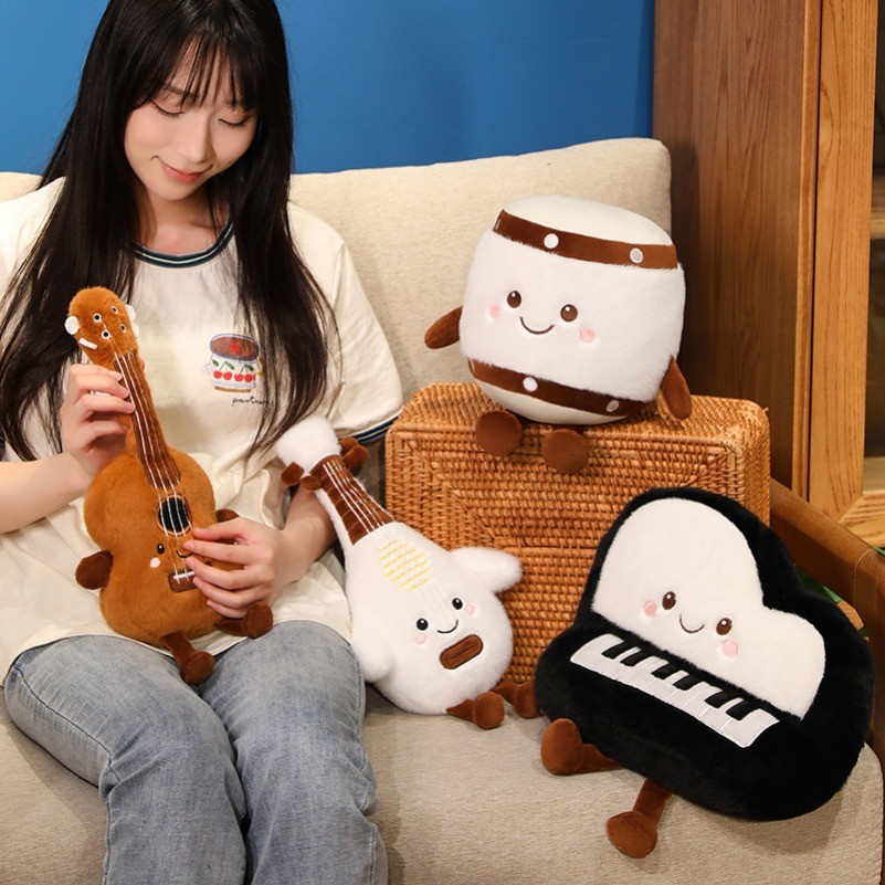 ตุ๊กตาของเล่นเครื่องดนตรีกีตาร์ Pipa กลองเปียโนหมอนเบาะ Bolster Cuddly ของเล่นตุ๊กตาของเล่นตุ๊กตาวันเกิดวาเลนไทน์ของขวัญ