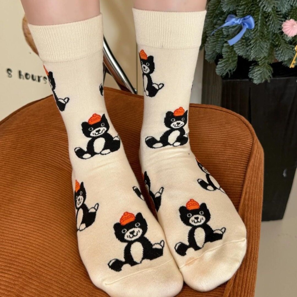 ถุงเท้าผู้หญิงสไตล์ญี่ปุ่น การ์ตูนแมวดำและเพนกวิน ดีไซน์น่ารักสำหรับนักเรียน