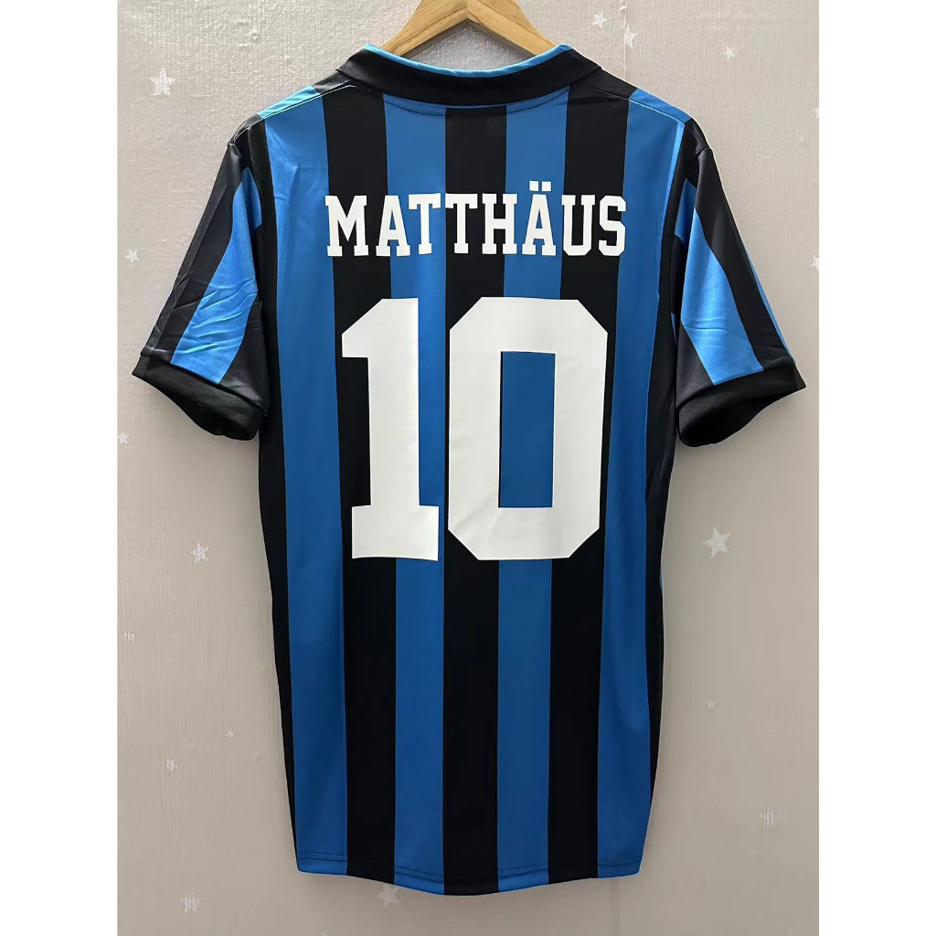 รูปแบบใหม่88-90 Inter Milan คุณภาพสูง Home Retro Soccer Jersey เสื้อยืดฟุตบอลที่กําหนดเอง MATTHAUS-J