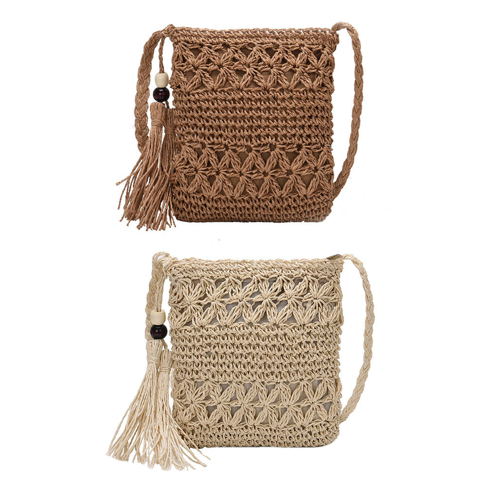 Hollowed Out ถักขนาดเล็กกระเป๋า Messenger แฟชั่นฤดูร้อนทอชายหาดใหม่ Crossbody กระเป๋า 2024 Hand-ทอพู่กระเป๋าสะพายสี่เหลี่ยม
