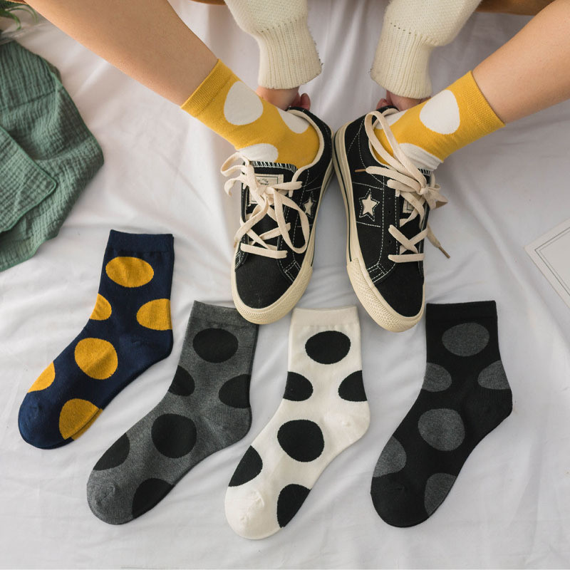 D310 หญิงการ์ตูนสไตล์ญี่ปุ่น Big Polka Dot ถุงเท้าหญิง Harajuku สไตล์ Mid-Tube ถุงเท้าผ้าฝ้าย