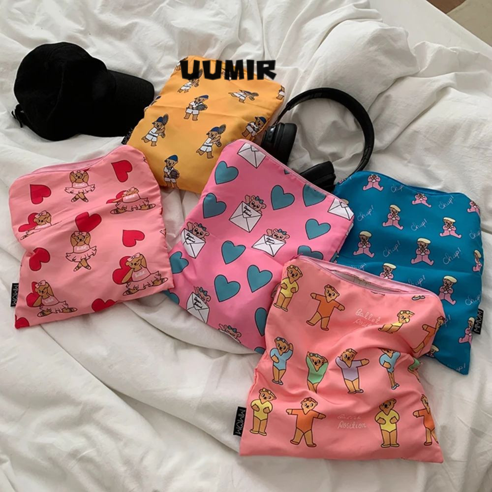 Uumir กระเป๋าแต่งหน้า, กระเป๋าเครื่องสําอาง Kawaii ความจุขนาดใหญ่, กระเป๋าเครื่องเขียนแบบพกพาลายการ์ตูนหมี