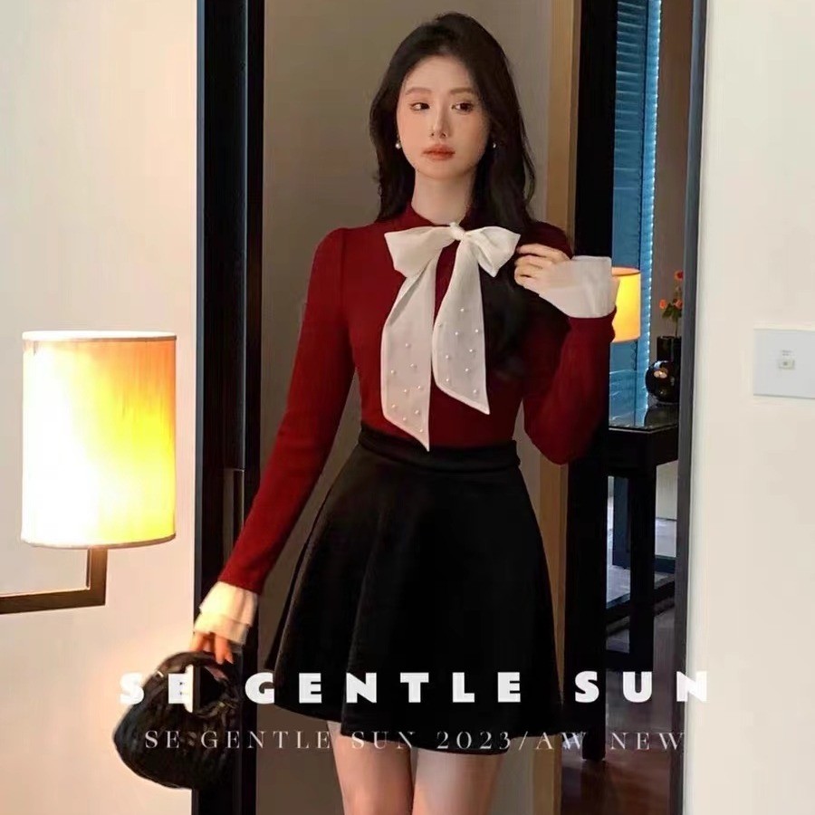 เสื้อตัวในผูกเชือกสีคอนทราสต์สไตล์ฝรั่งเศสเข้ารูปใส่แล้วดูผอมแมทช์ลุคง่ายสำหรับผู้หญิงเสื้อถักเก๋ไก๋สไตล์ตะวันตกสำหรับฤดูใบไม้ร่วงและฤดูหนาว