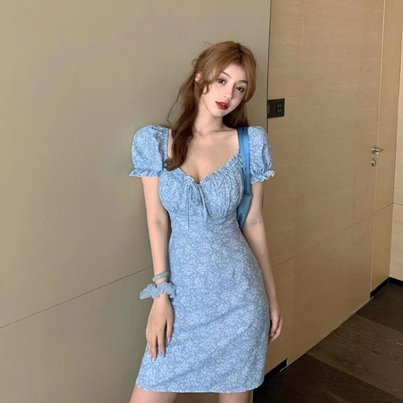 XUWEN กรกฎาคมชุดผมตรงภาษาฝรั่งเศสคําดอกไม้ขนาดเล็กชุดหญิงฤดูร้อน Scheming สัมผัส Clavicle สแควร์คอ B