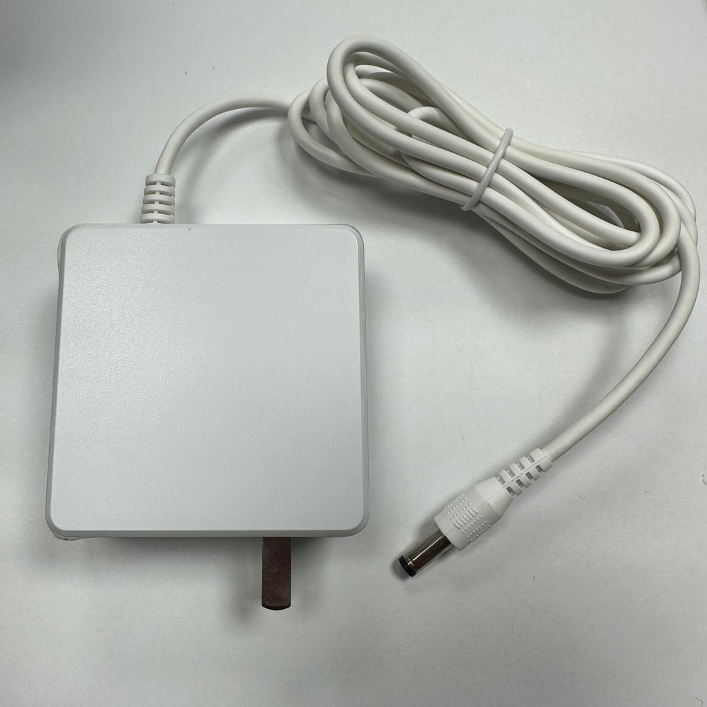 13.6V4.2A Power Adapter 13.5V14V Charger ของแท้ใหม่เอี่ยม 5.5 * 2.5/2.1 Universal